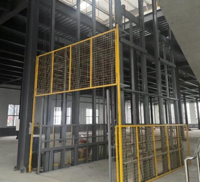 宝兴请详细介绍一下货梯安装在室外的维护方法